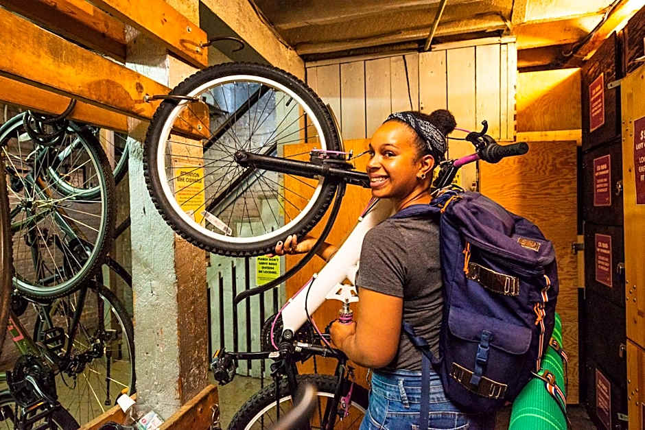 Ocean Island Inn | Backpackers | Suites