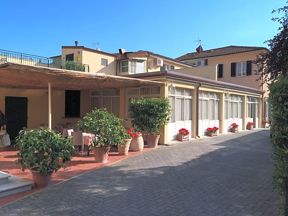 Hotel Verdesolemare