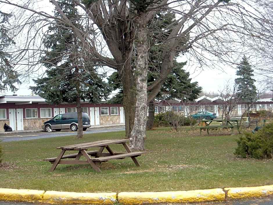 Grand Motel Saint-Hubert
