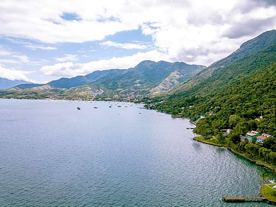 Casa na costeira com vista para o mar