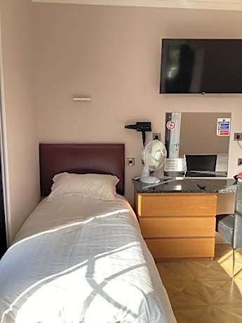 Standard Single Room with Shower