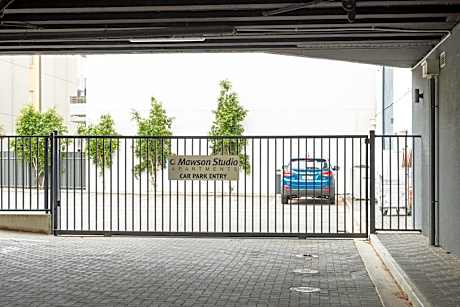 Two Bedroom Studio - Offsite & Stair Access only