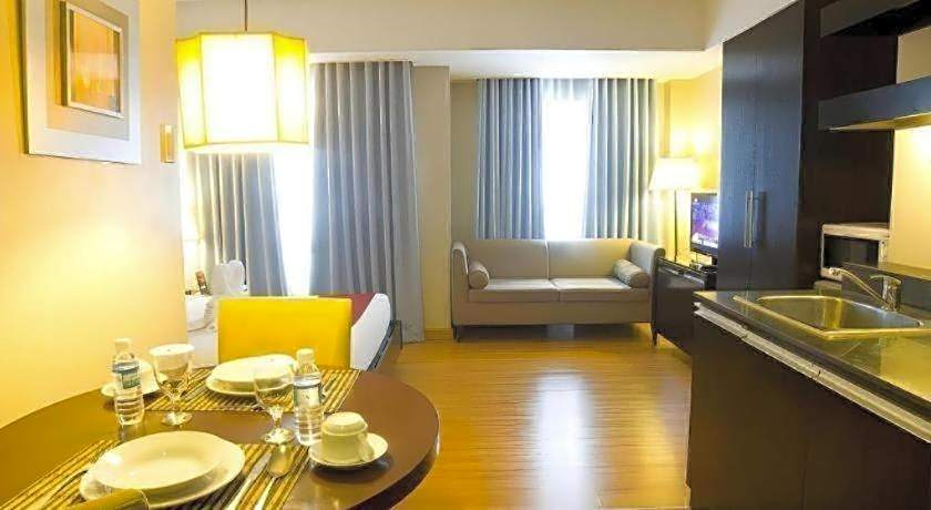 Lancaster Hotel Manila