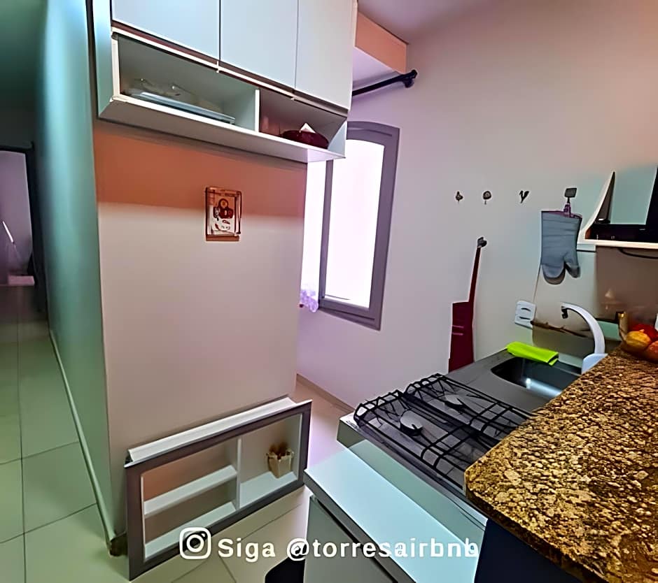 Apto 02 quartos | Ar condicionado | 500mts do mar