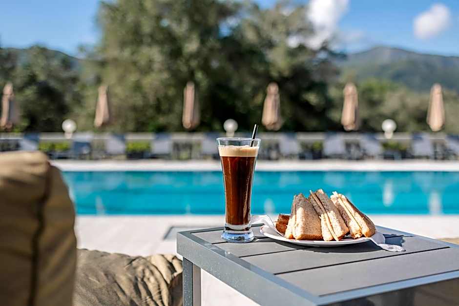 Pelithea Family Aparthotel