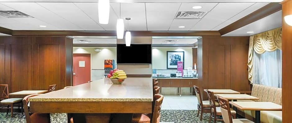 Hampton Inn Roanoke/Hollins - I-81