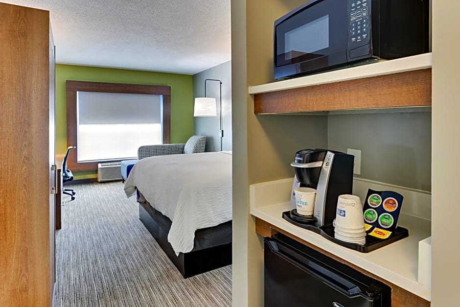 Holiday Inn Express Hotel And Suites Bad Axe By IHG