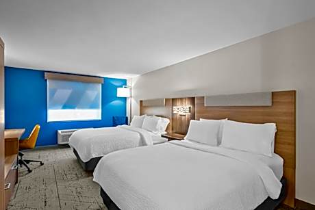 Queen Room with Two Queen Beds - Pool Side