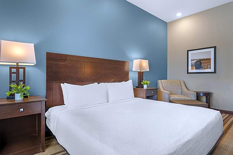 Best Western Plus Overland Inn