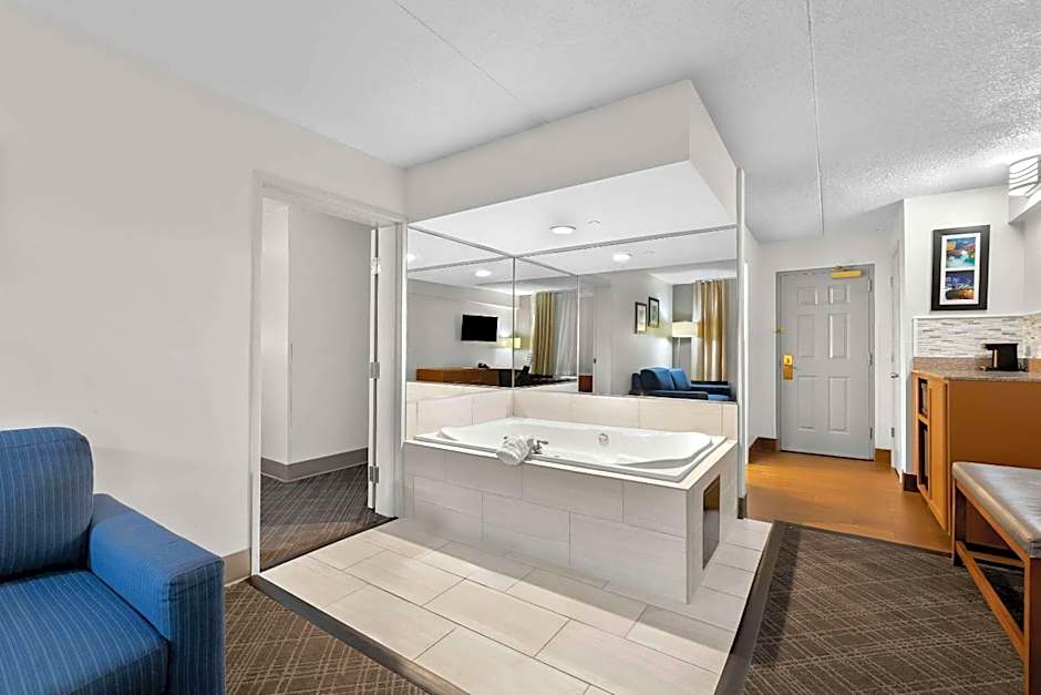 Comfort Inn & Suites Nashville Near Tanger Outlets I-24 Antioch