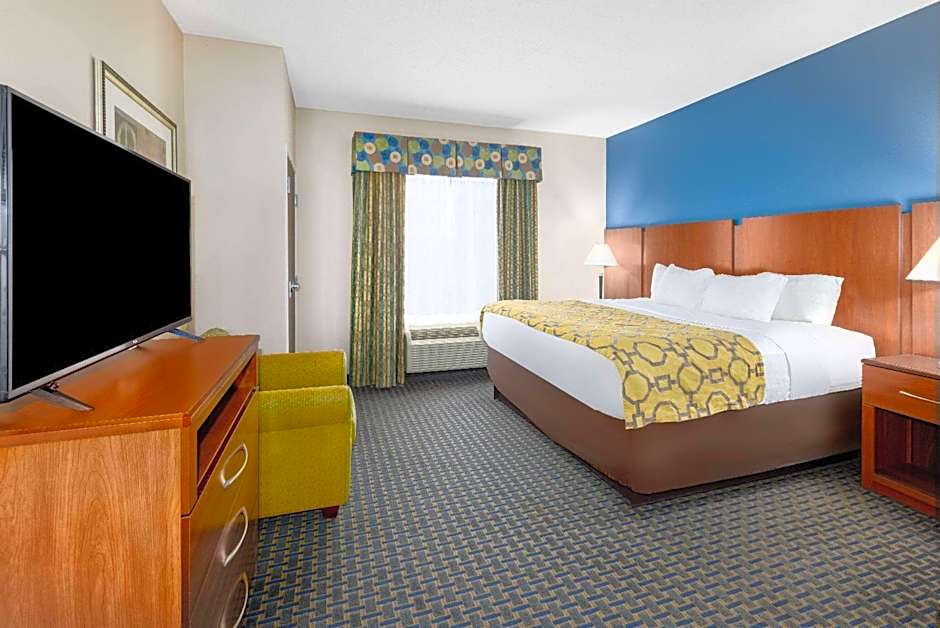 Baymont by Wyndham Pratt