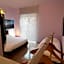 Red Carpet rooms