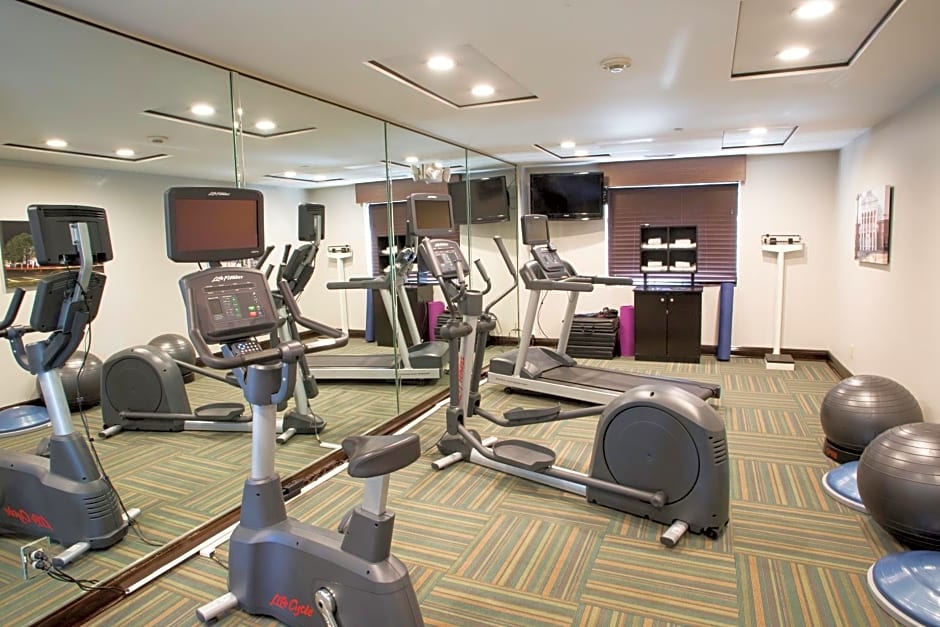 Holiday Inn Express & Suites - Oxford, an IHG Hotel