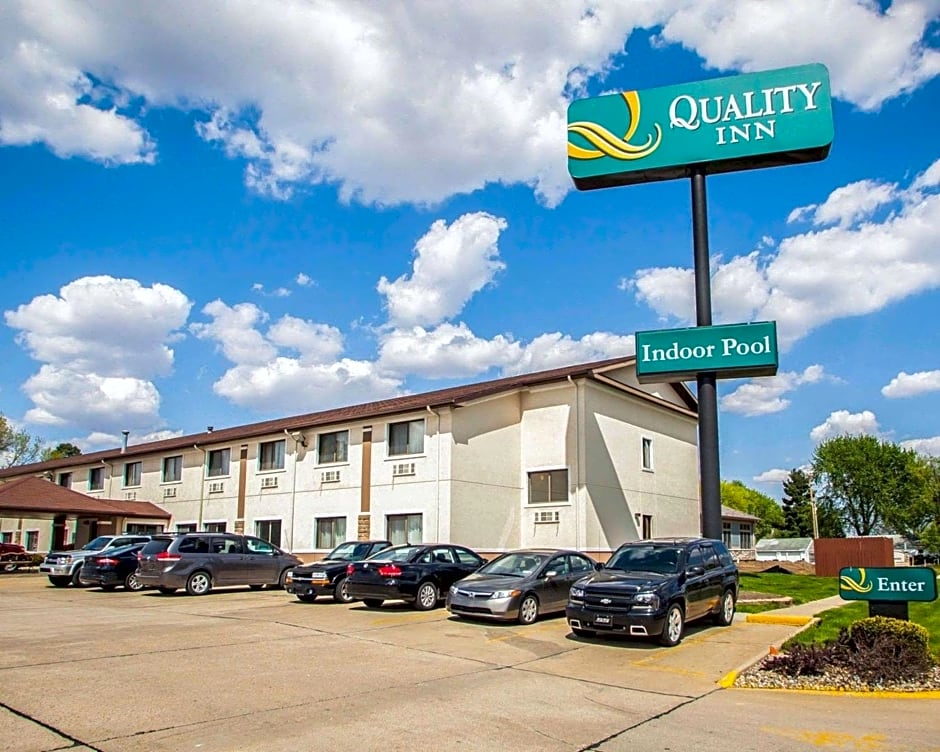 Quality Inn near I-72 and Hwy 51