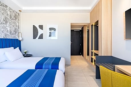 Superior Room, Twin Beds