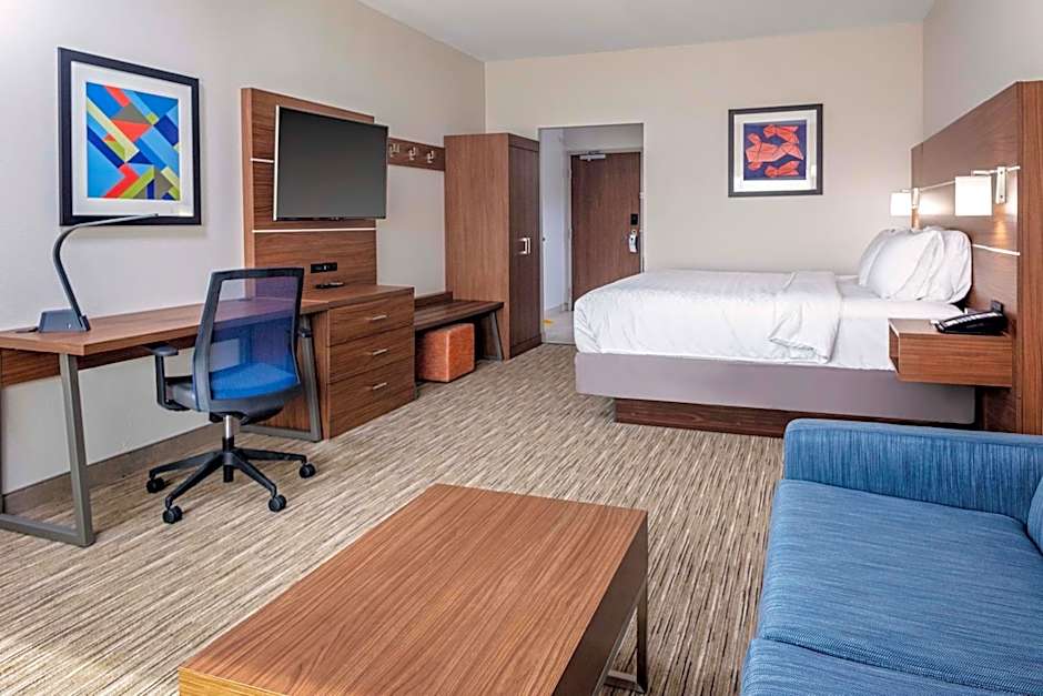 Holiday Inn Express And Suites Madison By IHG