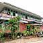 Tonmai Suites