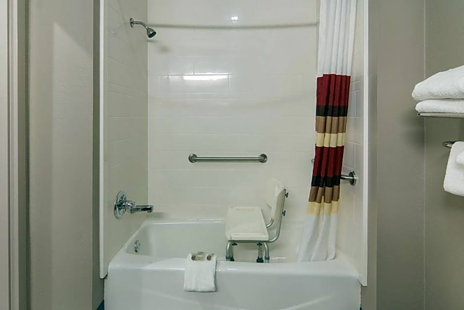 Red Roof Inn Terrell