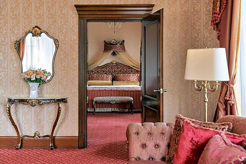 Hotel Bristol