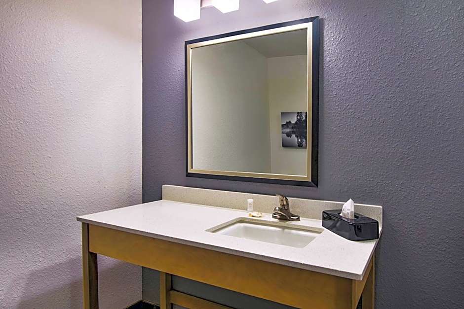 La Quinta Inn & Suites by Wyndham Morgantown