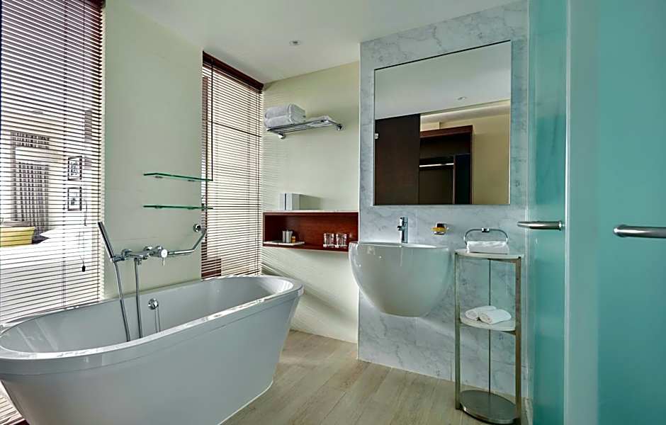 Hyatt Regency Dar es Salaam, The Kilimanjaro