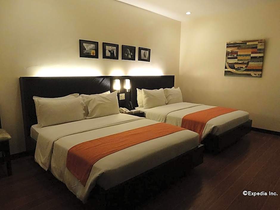 RedDoorz Plus @ Hotel Esse