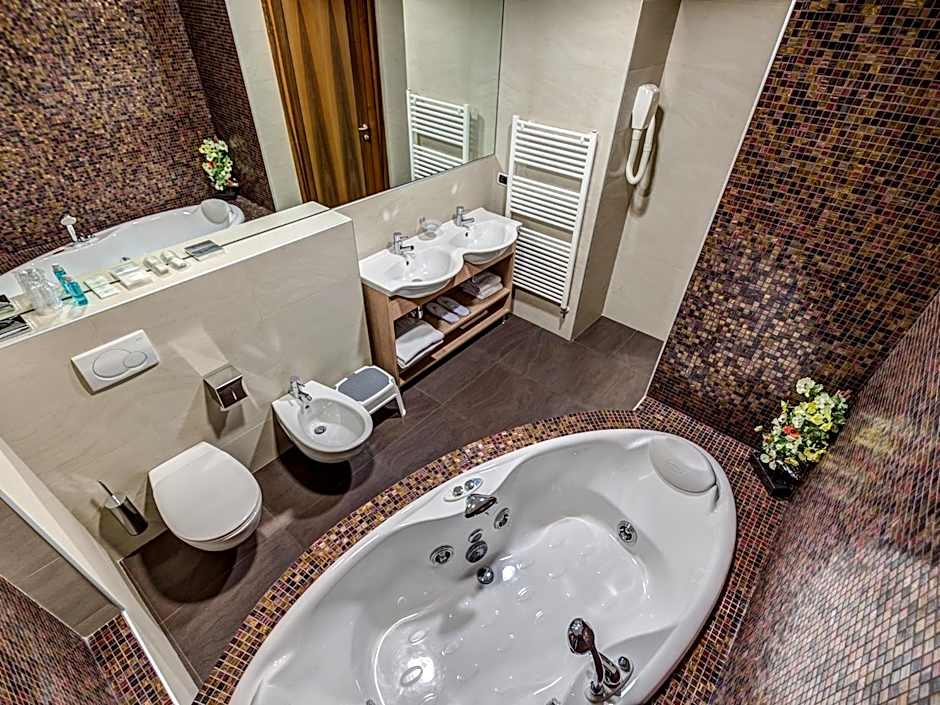 Hotel Capital