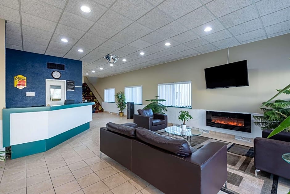 Super 8 by Wyndham Cleveland