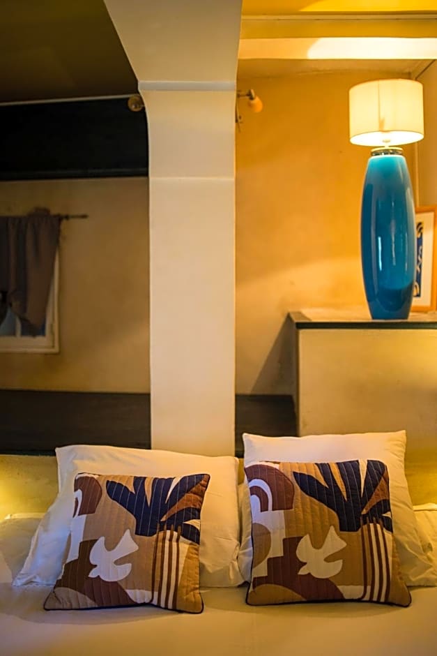 In Provence Hôtel - Expérience Atypique