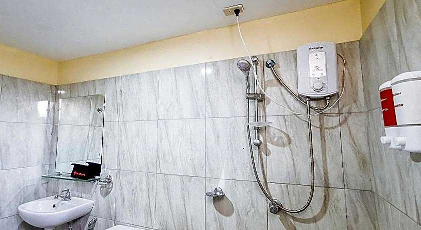 RedDoorz near Notre Dame of Dadiangas University