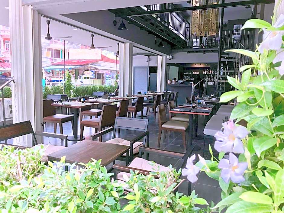 The BEACH CHA AM Suites