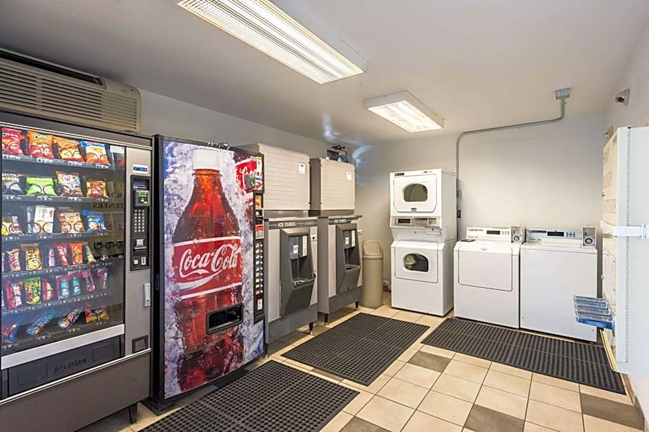 Motel 6-Reno, NV - West