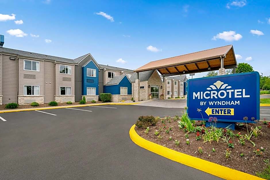 Microtel Inn & Suites by Wyndham Lexington