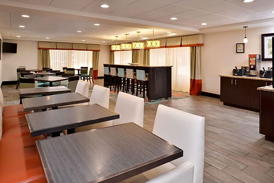 Best Western Plus Chicagoland-Countryside