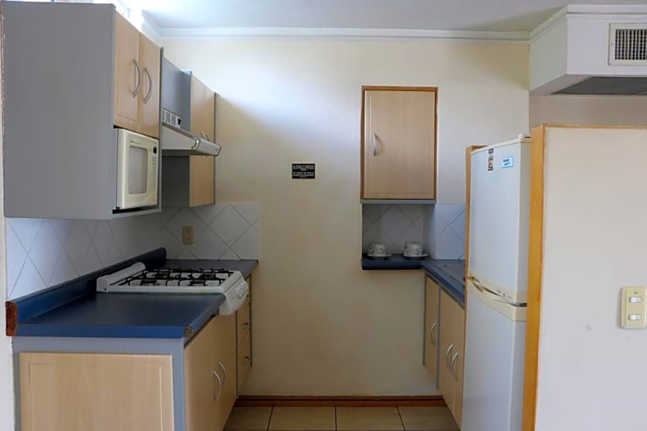 Cypres Hotel & Suites
