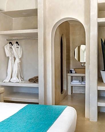 Deluxe Suite with Sea View