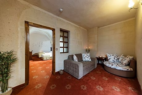 Junior Suite (2 Adults)