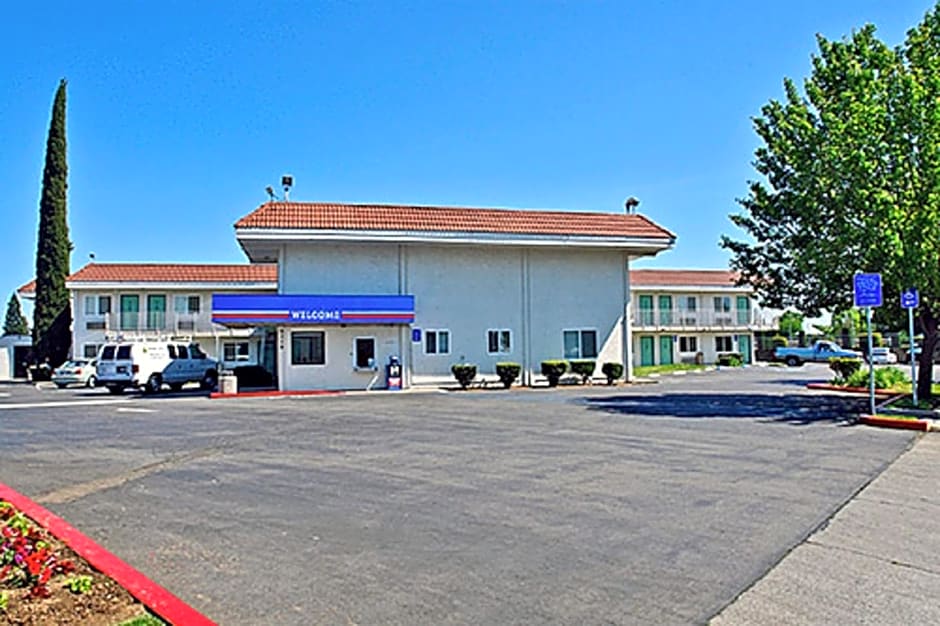 Motel 6 Sacramento, CA - North