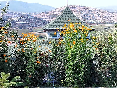 Olive Garden Retreat