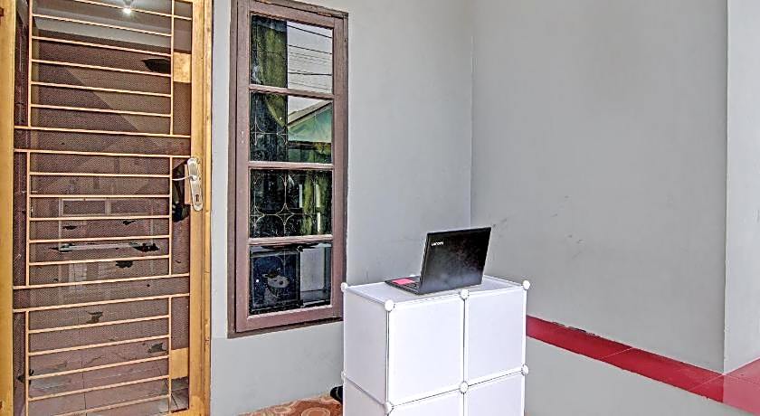 Hotel O Homestay Dinda Syariah Near Masjid Al Amin