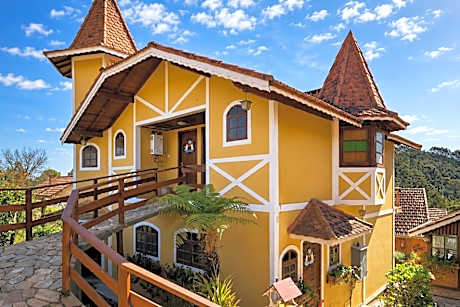 Suite with Mountain View