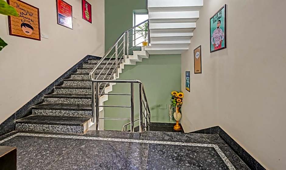 Goroomgo Effective Bollywood Hotels Bhubaneswar