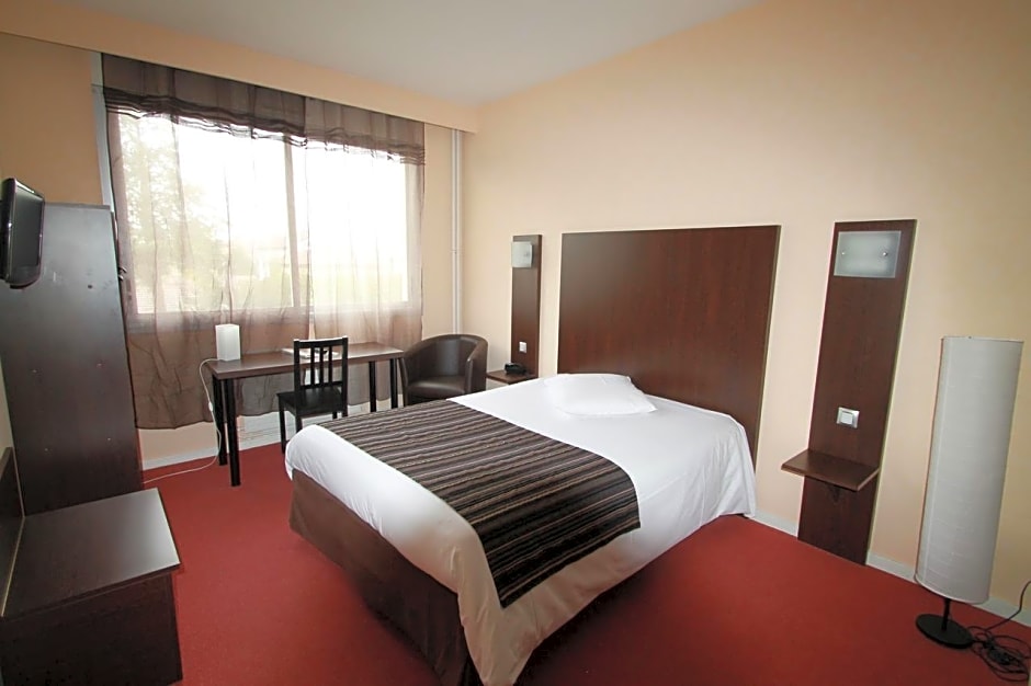 Adonis Lyon Est Hôtel Artys