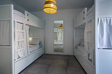 Bed in 8-Bed Mixed Dormitory Room