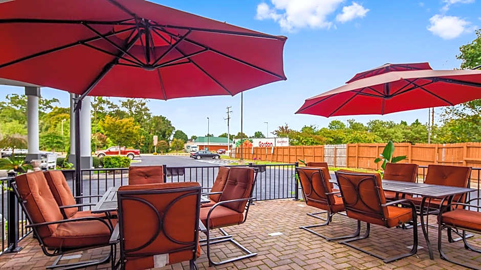Best Western Plus Newport News Inn & Suites