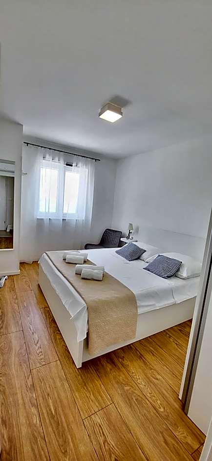 Captain's House Primošten - feel the sea