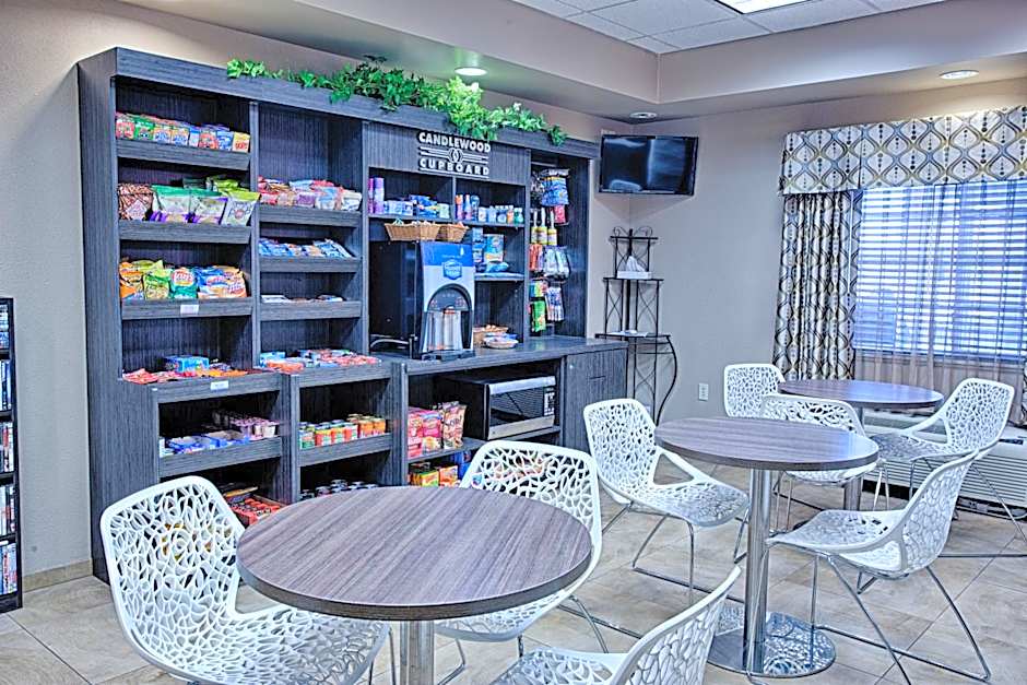 Candlewood Suites Fargo-North Dakota State University By IHG