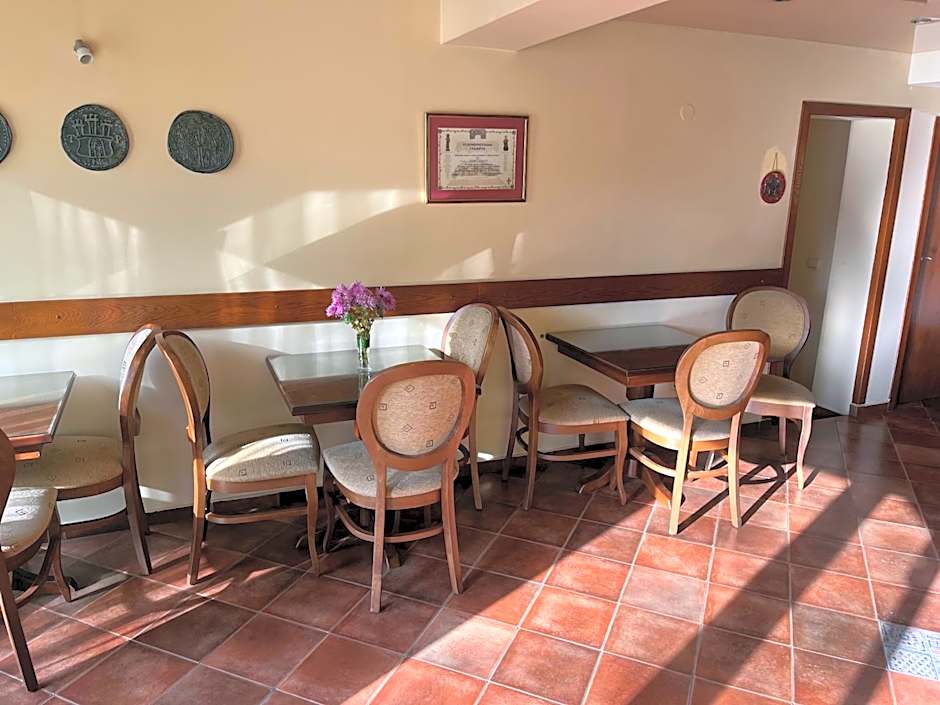 HOTEL BOLYARI