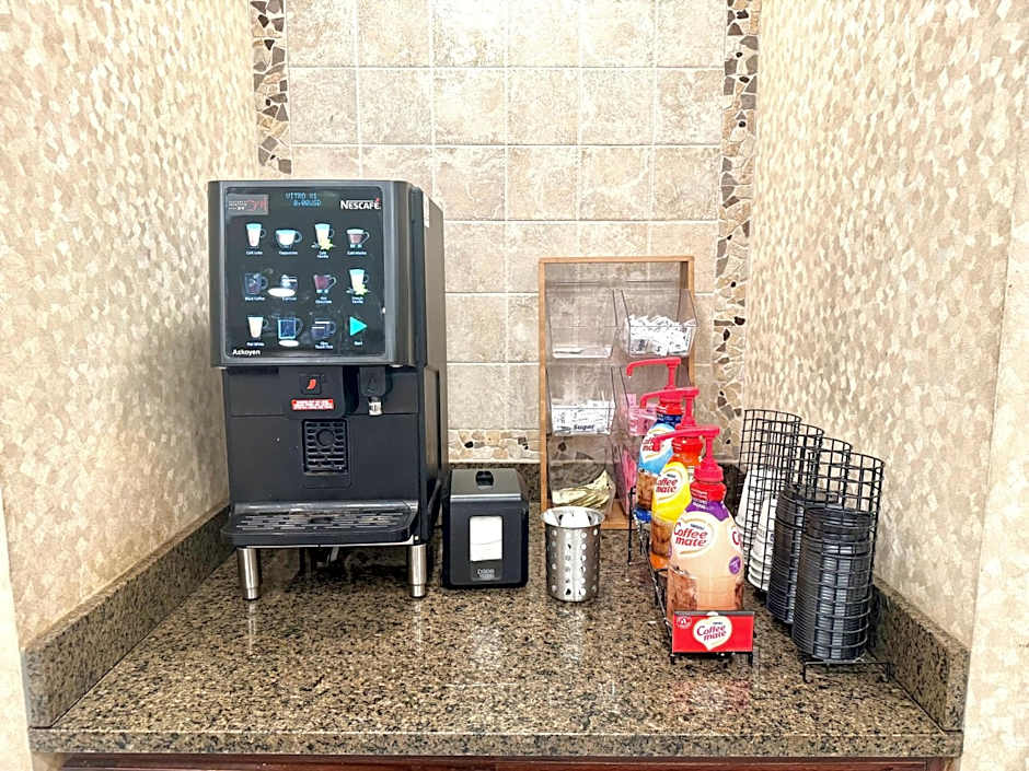 Best Western Plus Indianapolis North at Pyramids