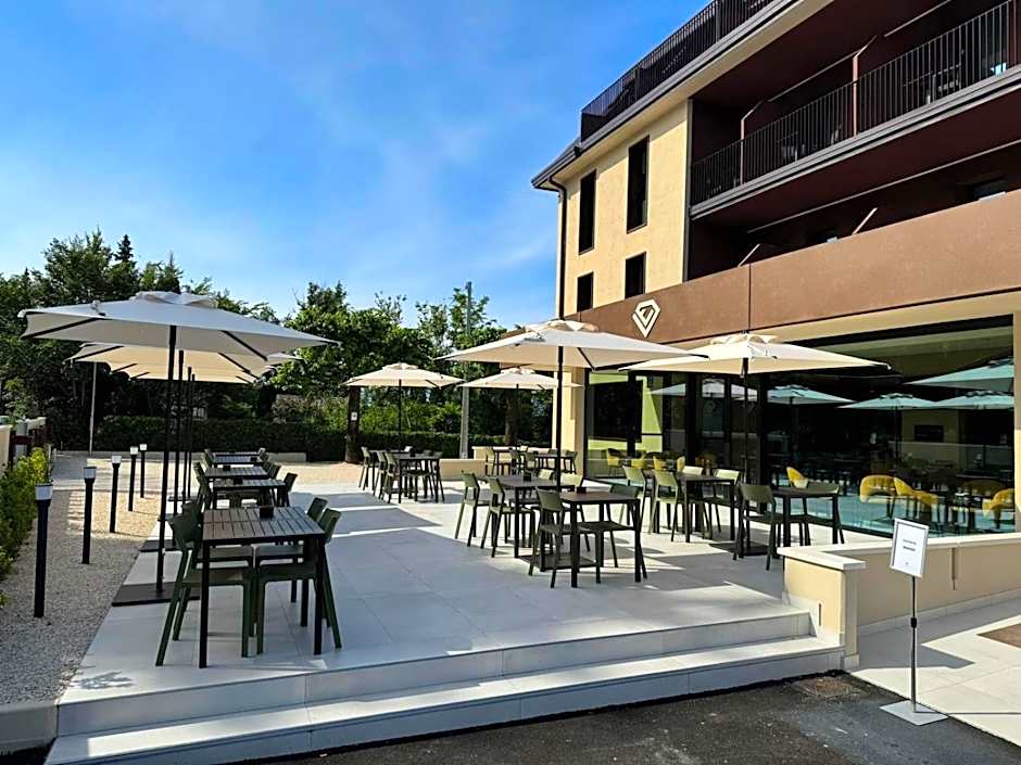 Ile Hotel